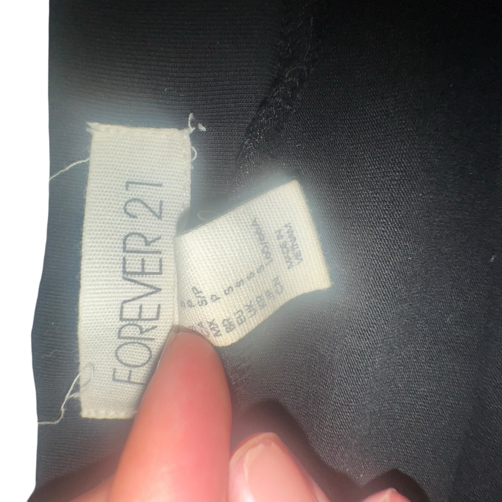Forever 21 Black Pencil Skirt - Picture 2 of 2